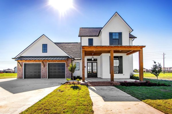 The Benefits of Building a Custom Home with Dicharry Homes